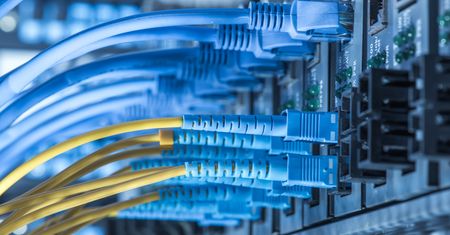 Intel Xeon i dyski Optane – nazwa.pl oferuje najszybszy hosting w Polsce. Mamy rabat dla czytelników