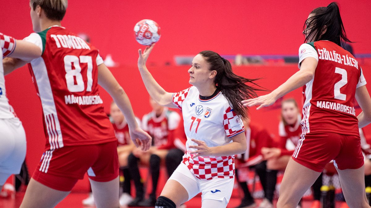 PAP/EPA / BO AMSTRUP / Na zdjęciu w środku: Valentina Blazević