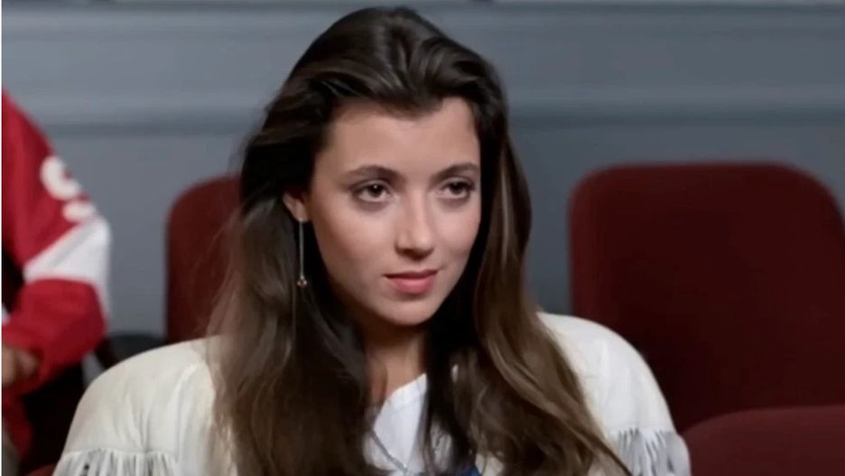 Mia Sara w filmie "Wolny dzień Ferrisa Buellera"