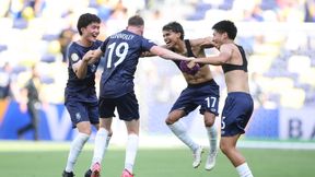 Jeden czyści baseny, inny uczy WF-u. Sprawili ogromną sensację