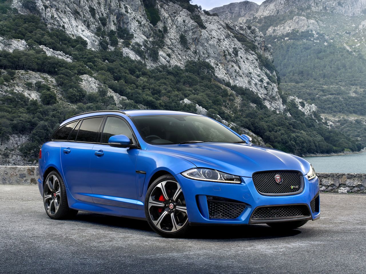 Jaguar XFR-S Sportbrake (2014)