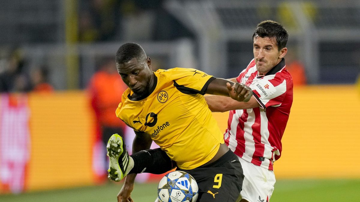 Getty Images / Alex Gottschalk/DeFodi Images/DeFodi  / Na zdjęciu: Serhou Guirassy (żółta koszulka)