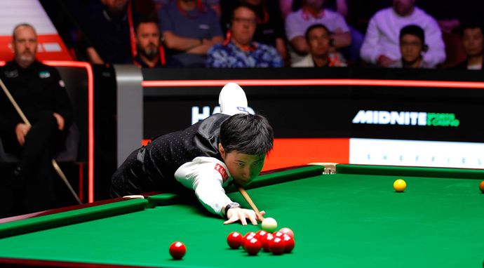 Snooker: Turniej Masters w Londynie - mecz ćwierćfinałowy: John Higgins - Zhao Xintong