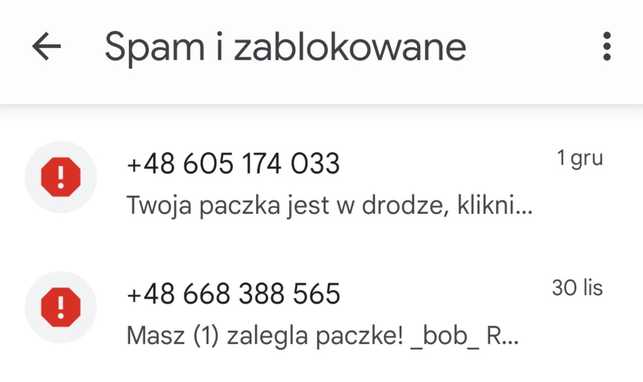Fałszywy SMS o paczce