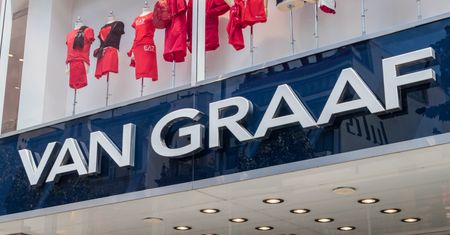 Problemy Van Graafa. Firma tłumaczy je zwiększoną sprzedażą w sieci