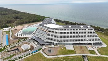 "Fala krytyki". Niemcy piszą o hotelu Gołębiewski w Pobierowie