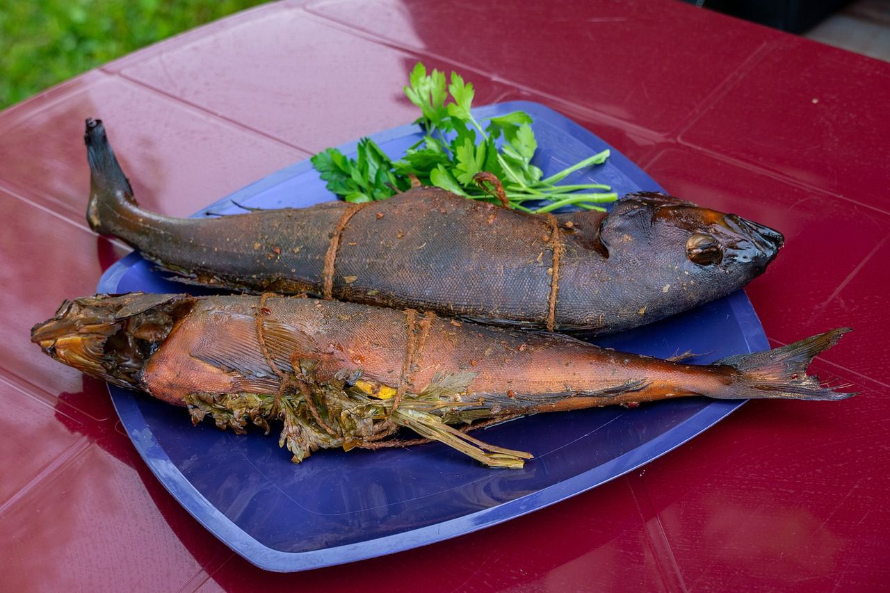 Wędzone ryby są źródłem nadmiernej ilości soli i rakotwórczych związków