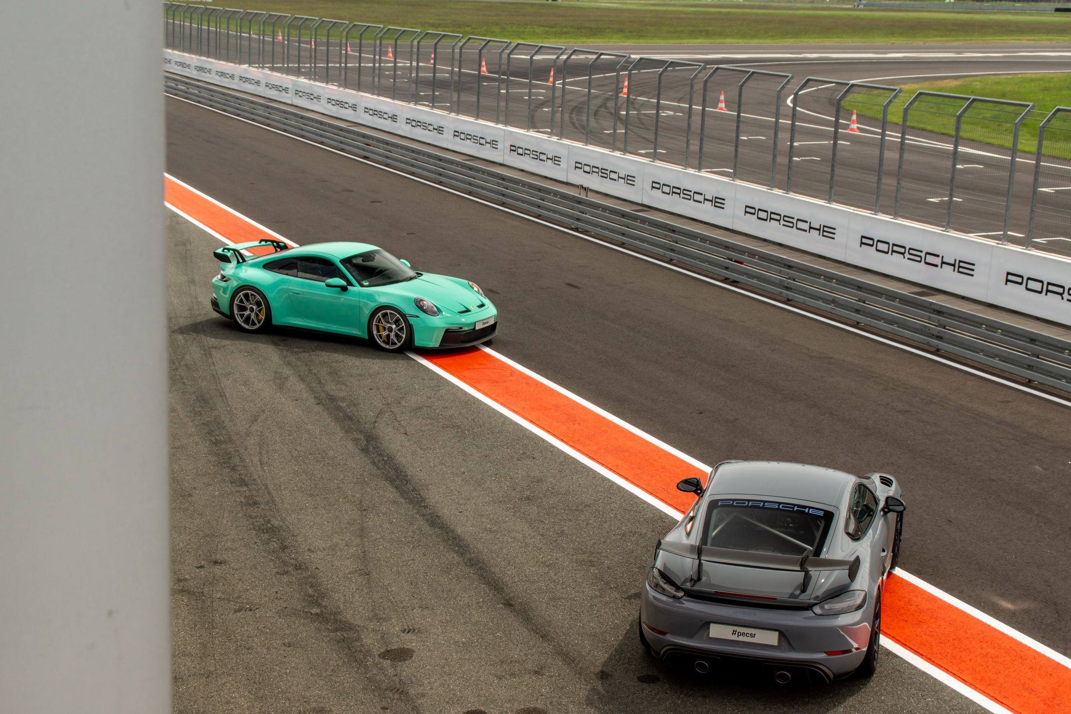 Porsche 718 Cayman GT4 RS