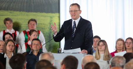 Skup zboża z dopłatą. Minister Telus o pomocy dla rolników