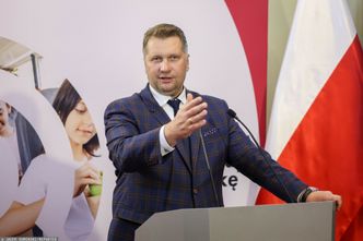 "Czujemy się wystawieni do wiatru". Minister Czarnek unika spotkań z ZNP?