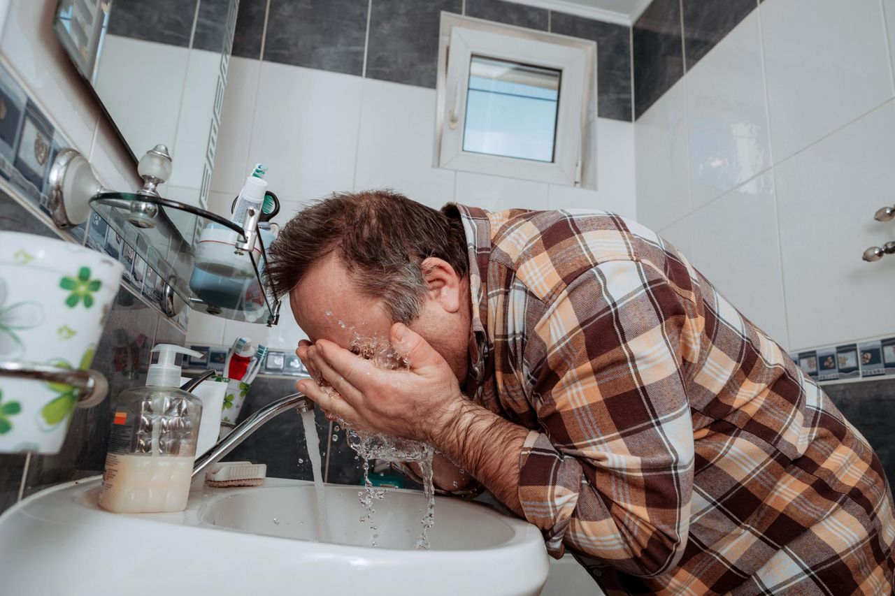 Chciał oczyścić zatoki. Tak zaraził się amebą, która zjada mózg