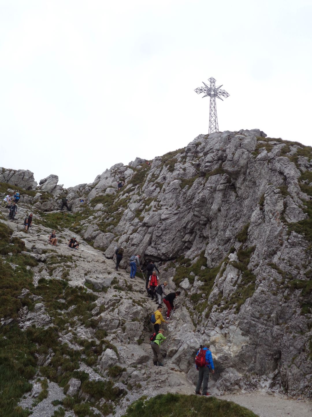 Na Giewont prowadzi kilka tras