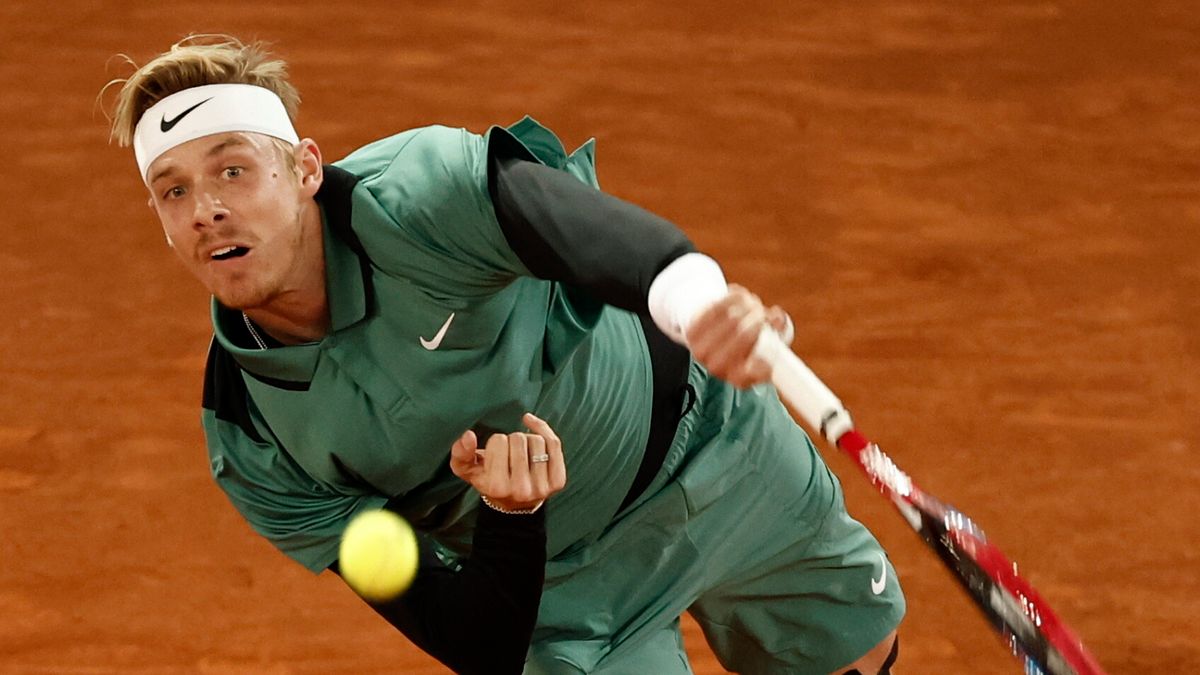 PAP/EPA / Sergio Perez / Na zdjęciu: Denis Shapovalov