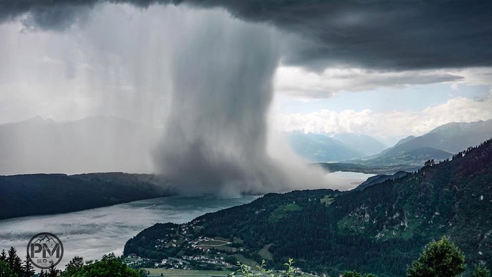 "Tsunami z nieba" - niesamowite zjawisko na filmie poklatkowym 1