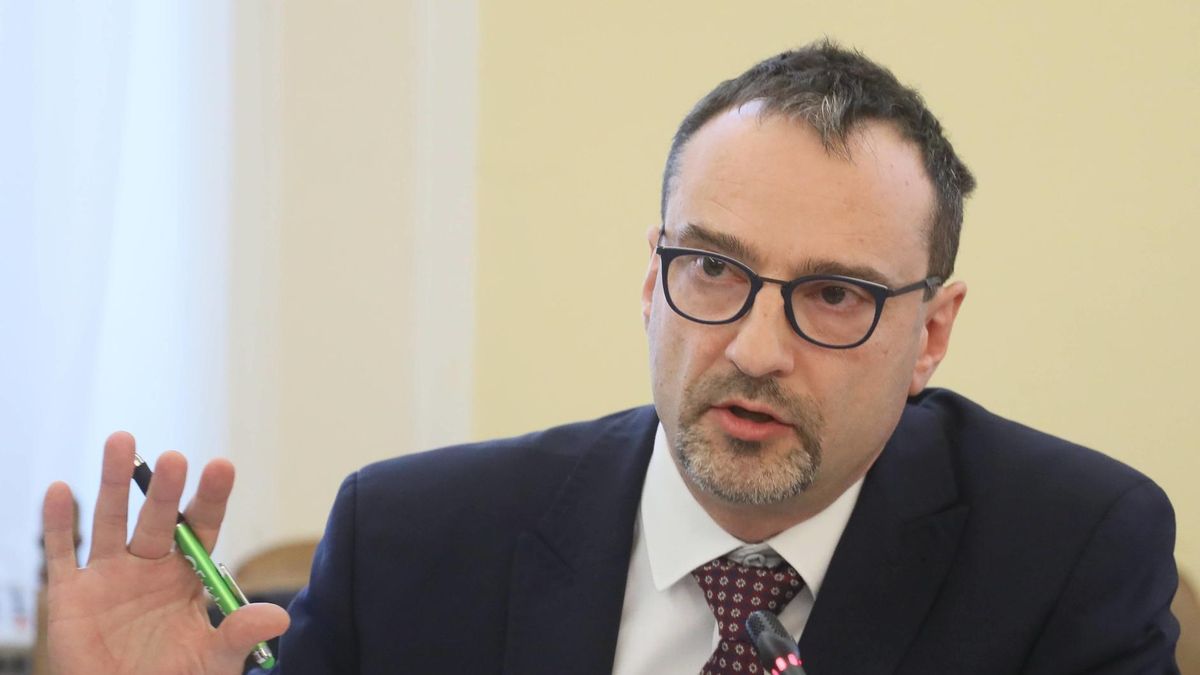 Na zdjęciu wiceminister Marcin Czech, na którego niegospodarość miał wielokrotnie wskazywać prezes NFZ Andrzej Jacyna