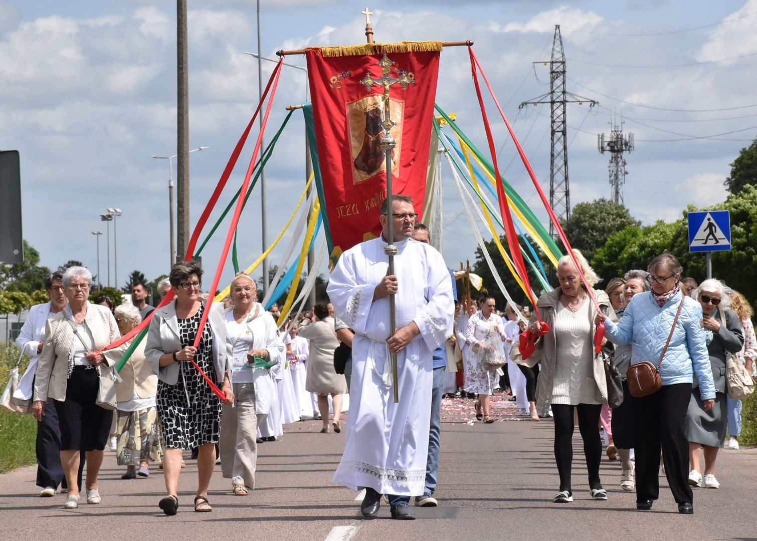 Boże Ciało w Malborku. Procesja w parafii św. Urszuli Ledóchowskiej