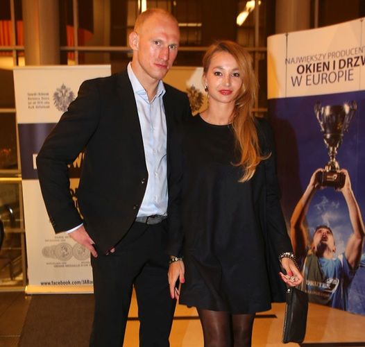 Krzysztof Włodarczyk z żoną. Fot. Piotr Kucza/Newspix.pl