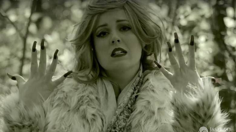 Parodia ,,Hello" Adele