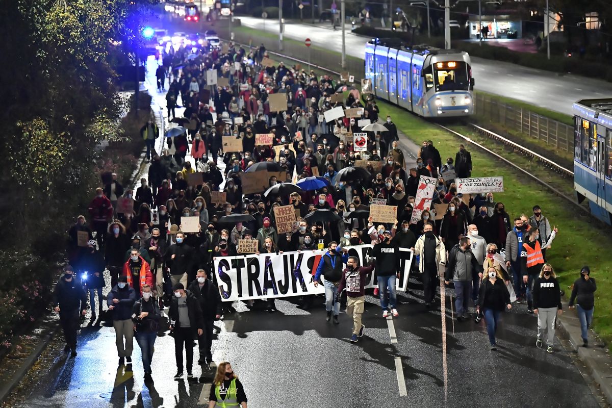 Strajk kobiet. Kary dla nauczycieli? Ministerstwo Edukacji Narodowej sprawdza nauczycieli