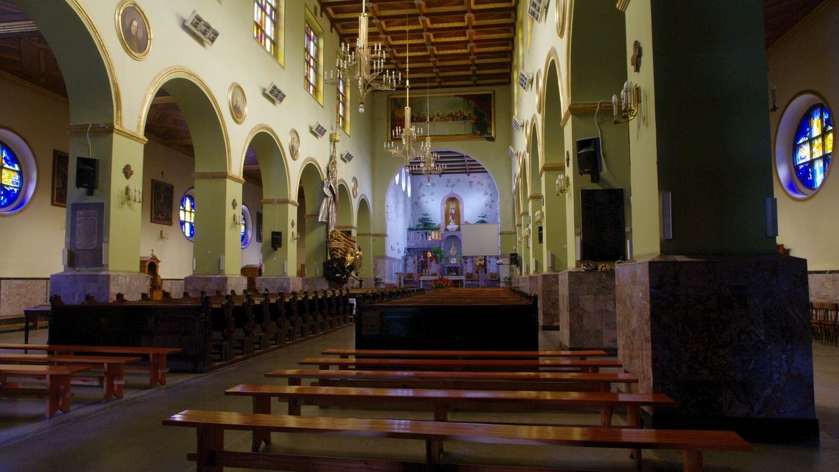 Parafia zbiera 200 tys. zł na drzwi z brązu. W sieci burza