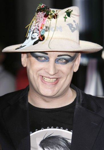 Boy George skazany! Uwięził geja!