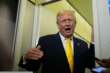 Sztabka złota i Rolex. Tak Szwajcarzy udobruchali Trumpa