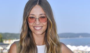 Izabella Krzan na wakacjach. Pluska się w wodzie w skąpym bikini