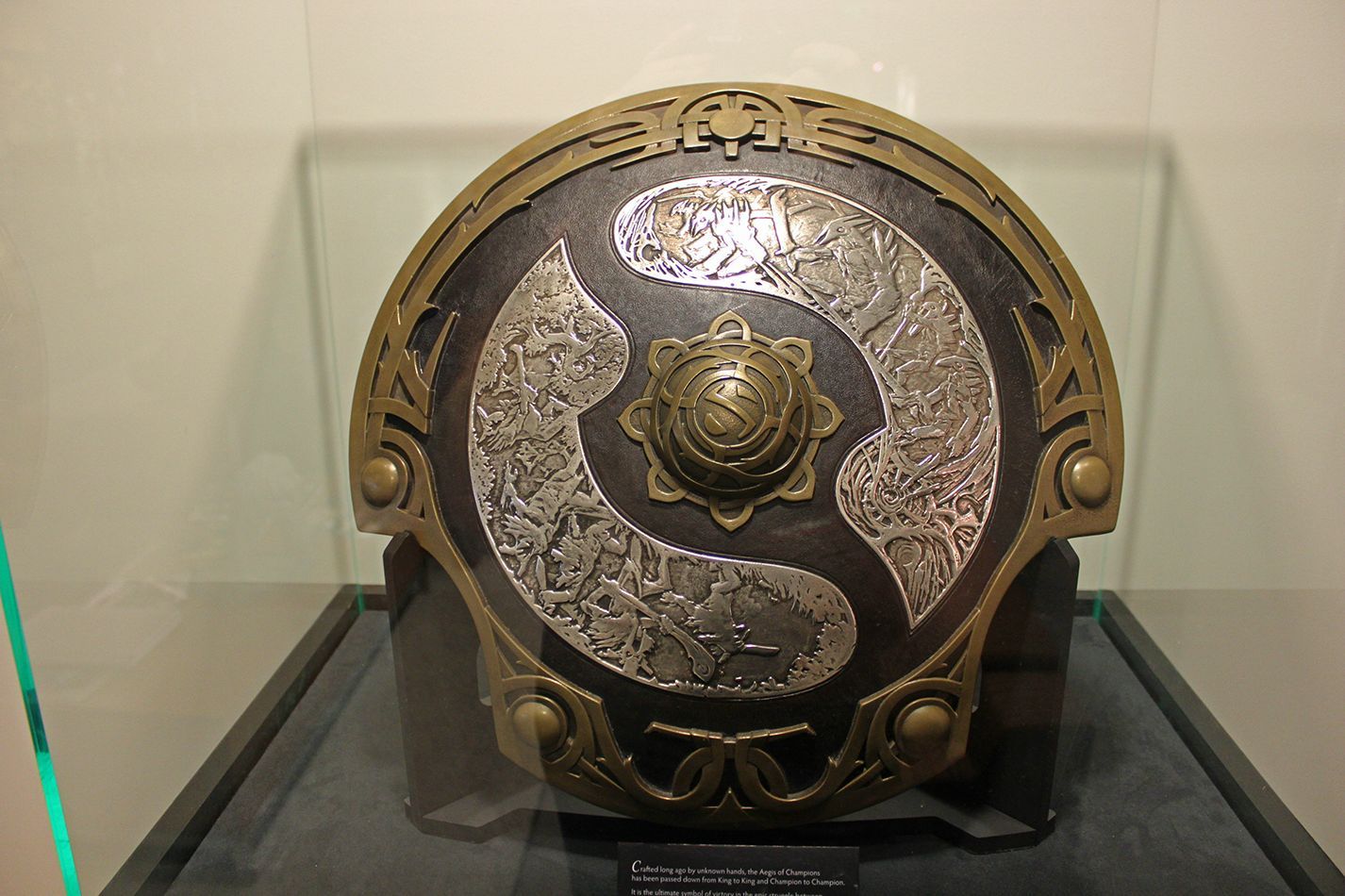 Aegis of Champions - trofeum przeznaczone tylko dla zwycięzców