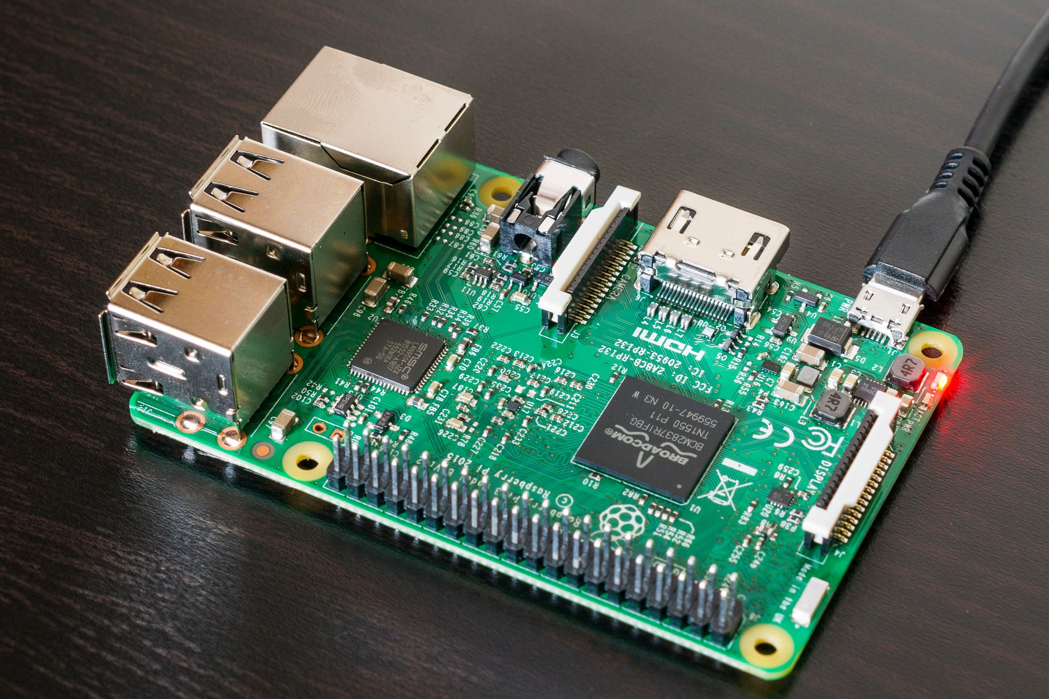 Raspberry Pi 3 Model B – test 64-bitowej Maliny z Wi-Fi 2