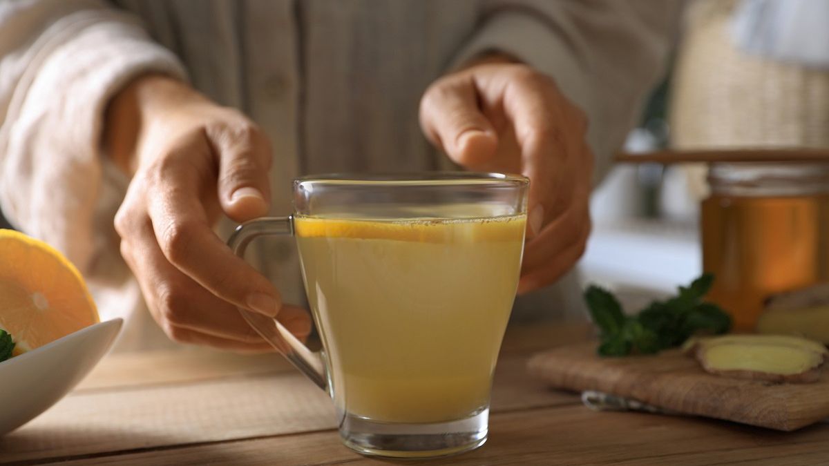 Woda z miodem i cyrtyną