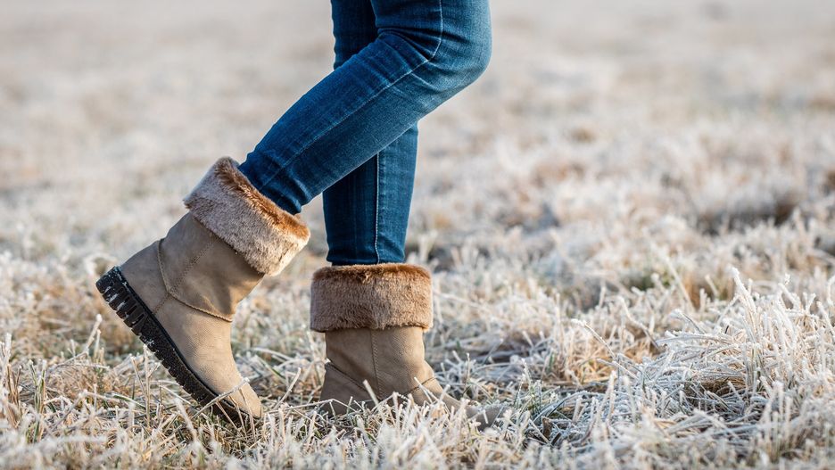 boot, shoe, winter, lifestyle, leather, fur, walking, leg, jeans, boots, footwear, frost, woman, fashion, foot, outdoor, walk, frozen, grass, nature, denim, beige, blue, people, hiking, female, clothing, step, cold, season, ice, snow, hoarfrost