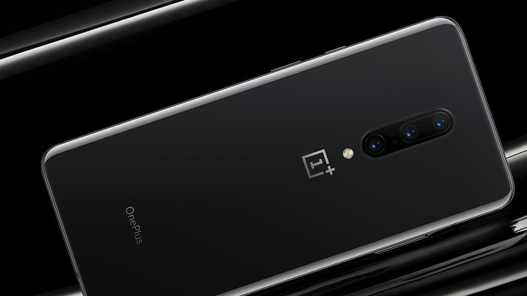 OnePlus 7 Pro oficjalnie. Ma ekran 90 Hz bez wcięcia, wysuwany aparat i potężną specyfikację 6