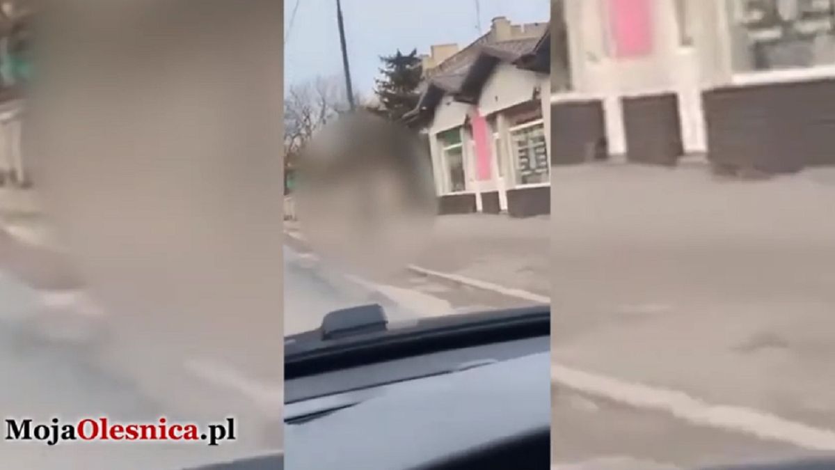 Para oddawała się miłosnym uniesieniom w centrum miasta