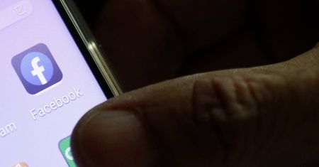 Pedofil oferował 14-latce 1000 zł. Pisał do niej na Facebooku