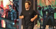 Henry Cavill sfotografowany W ŁODZI. Gwiazdor "Nieśmiertelnego" wymachiwał mieczem na dworcu kolejowym (ZDJĘCIA)