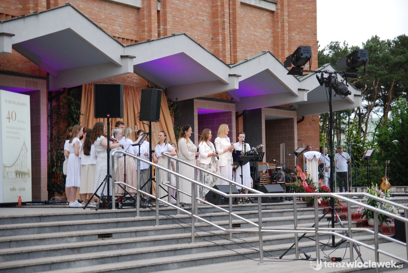 Koncert muzyki chrześcijańskiej na Zazamczu