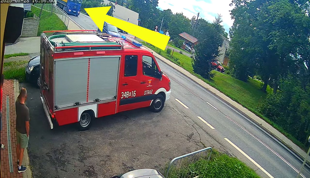 1 mln wyświetleń. Strażacy pokazali nagranie. Aż włos się jeży