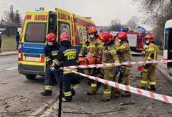 Groźny wypadek w Jastrzębiu-Zdroju. Autobus uderzył w drzewo