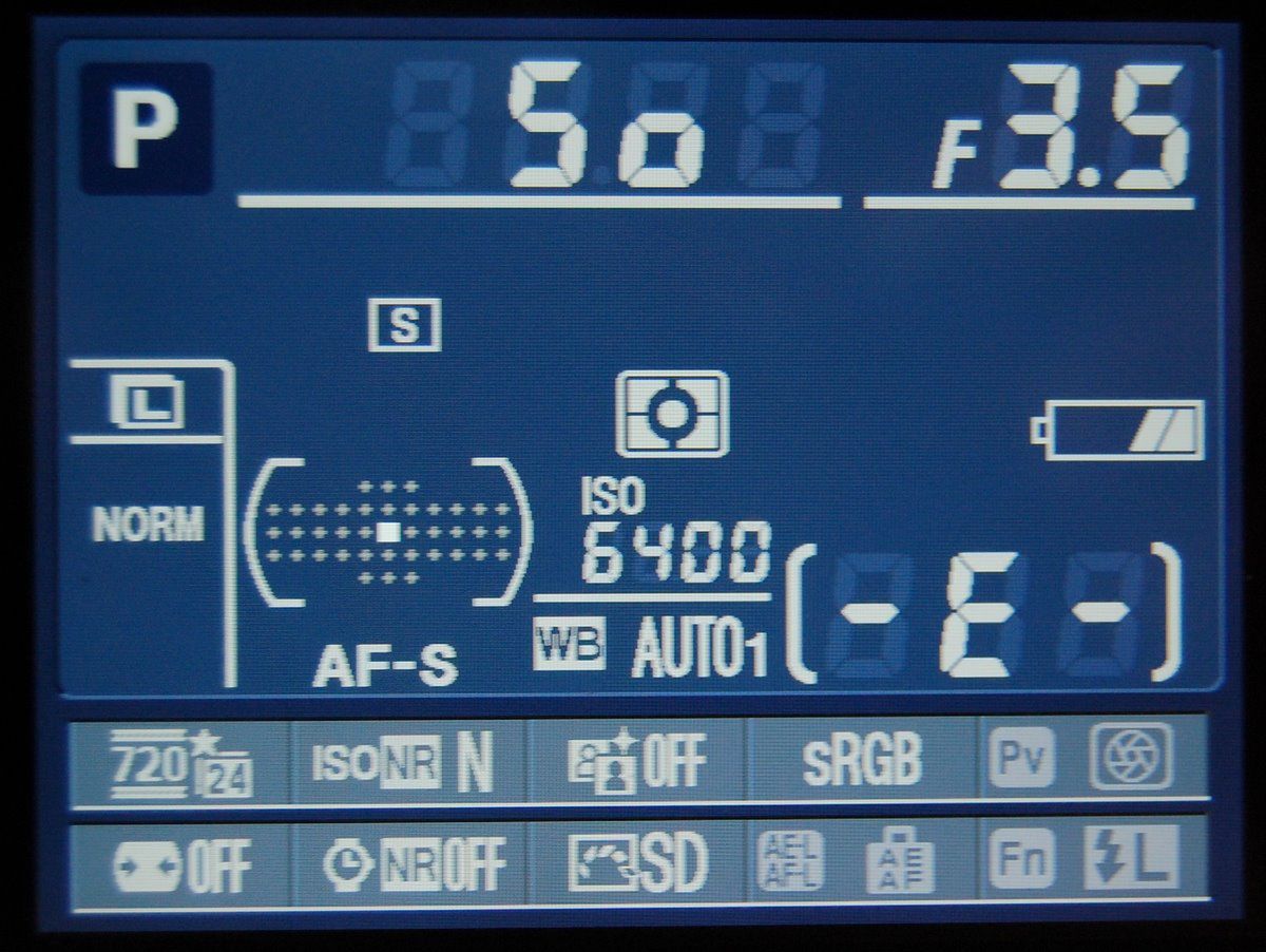 Ekran LCD z informacjami i ustawieniami