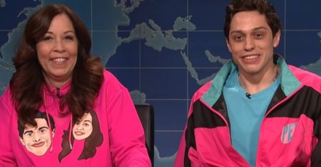 Po rozstaniu z Arianą Grande, Pete Davidson zamieszkał z matką. "To nie powinno się wydarzyć"