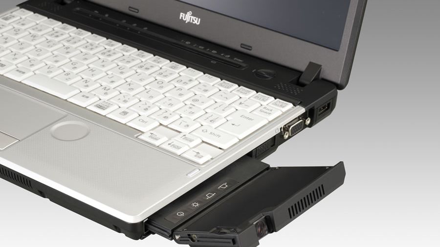 Fujitsu LifeBook S761/C i P711/C - z nimi pokażesz więcej! 1