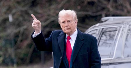 Trump "testuje granice swoich uprawnień". Chce demontażu kolejnej agencji