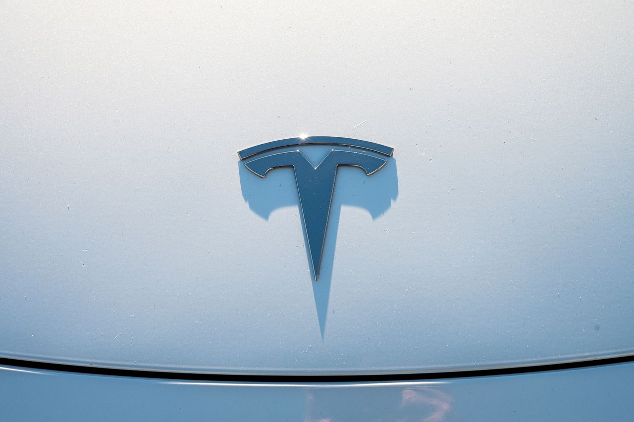 Tesla's record-breaking 2023: Impressive but below Musk's forecast with 1.82 million cars sold