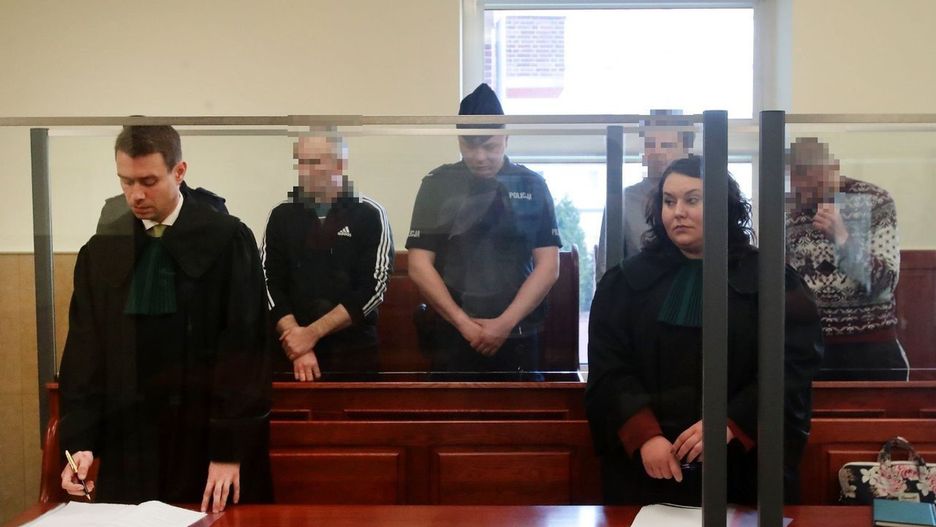 Oskarżeni podczas pierwszego procesu przed sądem w Szczecine.