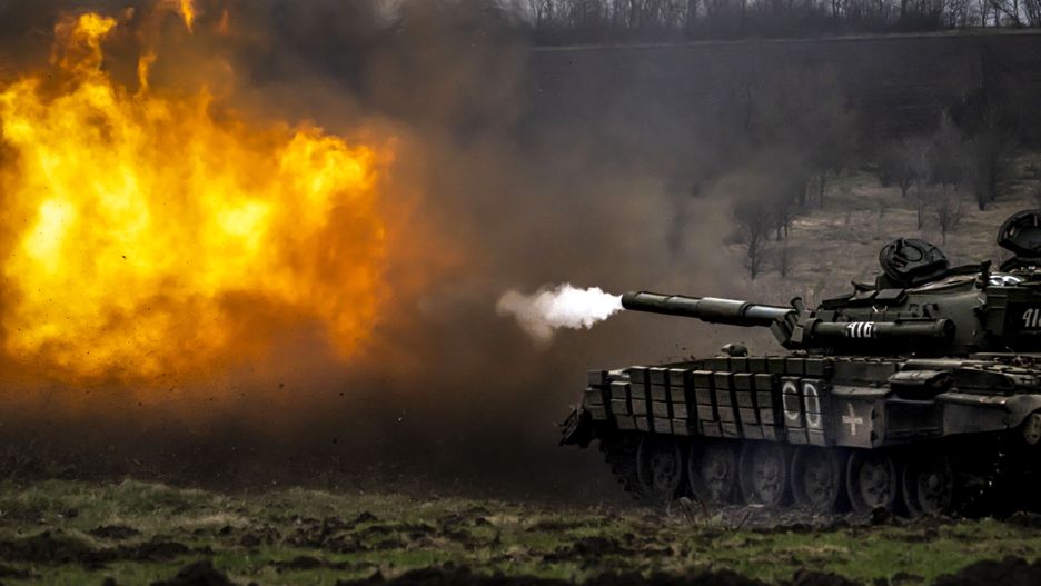 ZAPORIZHZHIA, UKRAINE - MARCH 29: A Ukrainian tank opens fire during firing practice at special shooting range near the frontline area amid Russia-Ukraine war, in Zaporizhzhia, Ukraine on March 29, 2023. (Photo by Muhammed Enes Yildirim/Anadolu Agency via Getty Images)