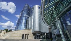 W TVP Info więcej marek, ale mniej spotów. Gigant handlu reklamuje się najczęściej