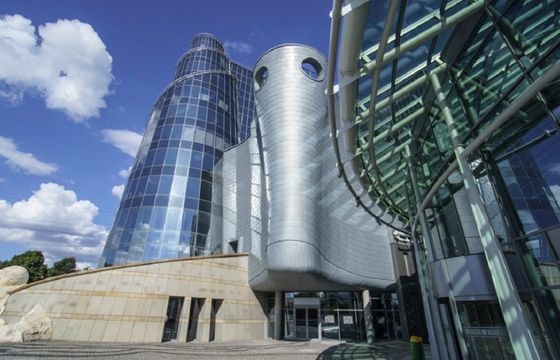 W TVP Info więcej marek, ale mniej spotów. Gigant handlu reklamuje się najczęściej