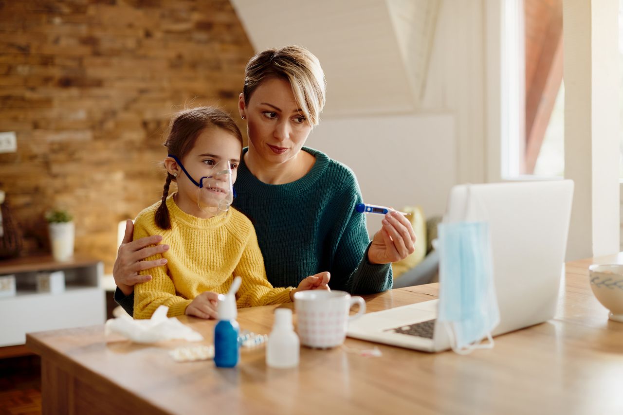 Nebulizacja może być przeprowadzana u dzieci i dorosłych