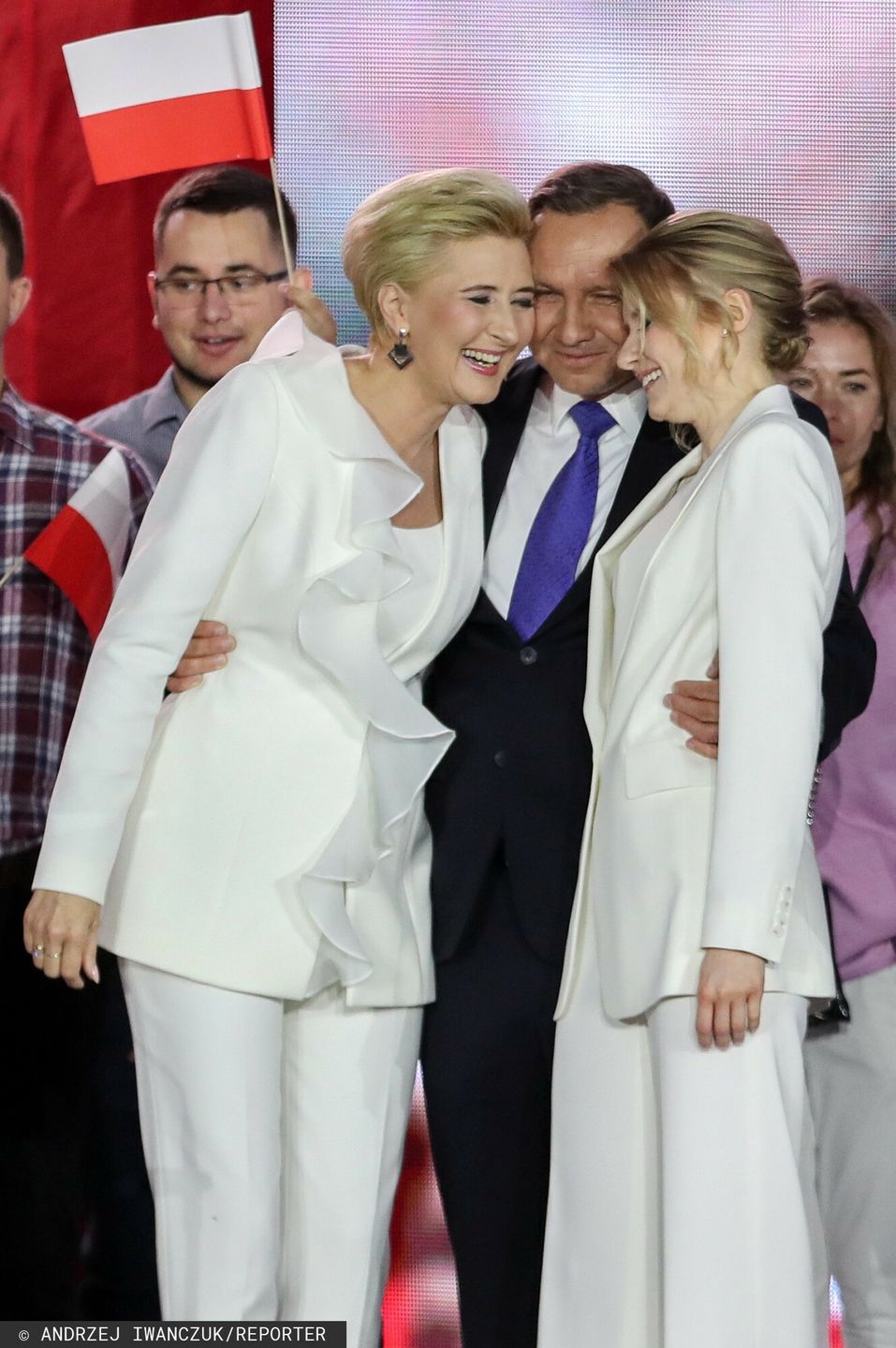 Kinga Duda z rodzicami = Agatą i Andrzejem Dudami