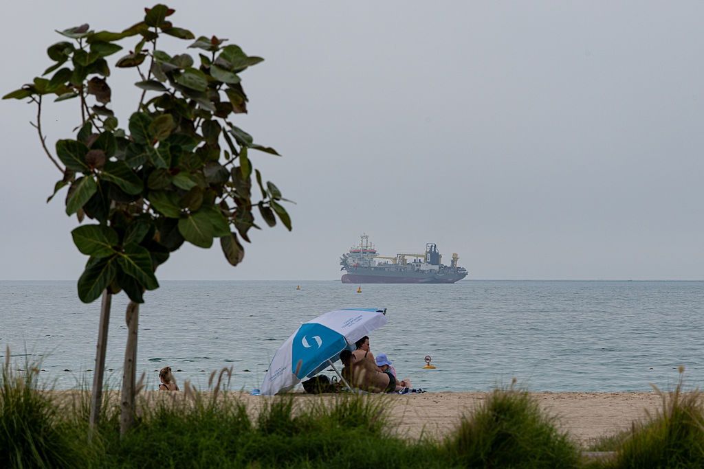 Rosjanie ignorują zagrożenie. "Dziś jesteśmy sami na plaży"